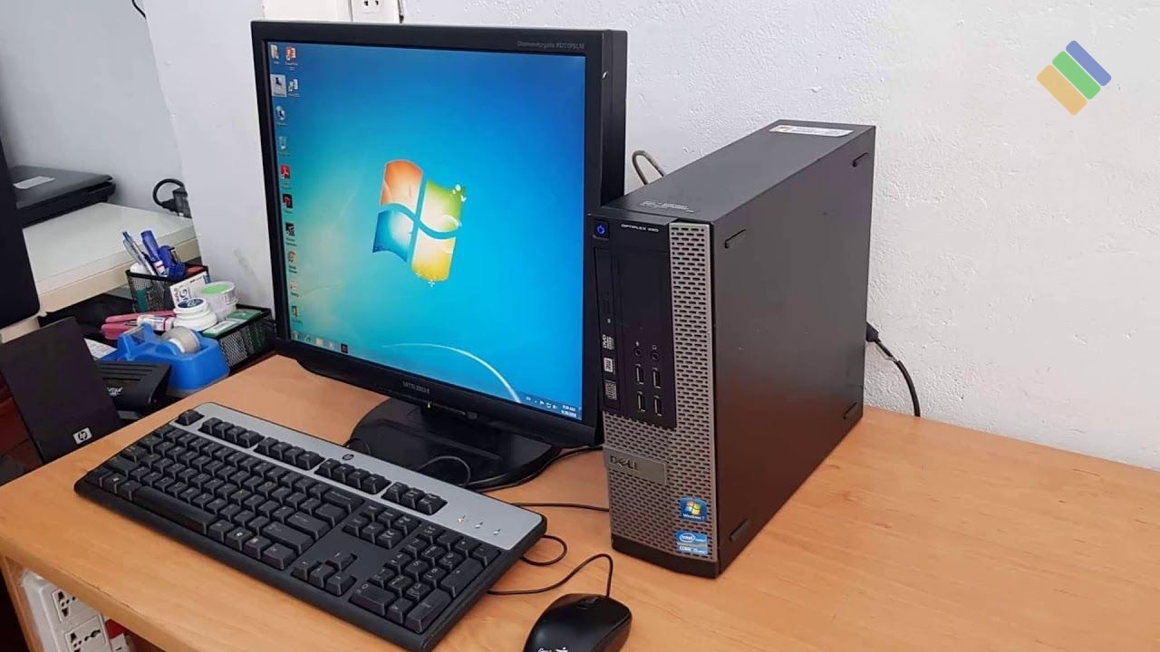 Kỹ thuật viên Dolozi kiểm tra kỹ thuật sau khi cài win tận nhà quận bình thạnh giá rẻ
