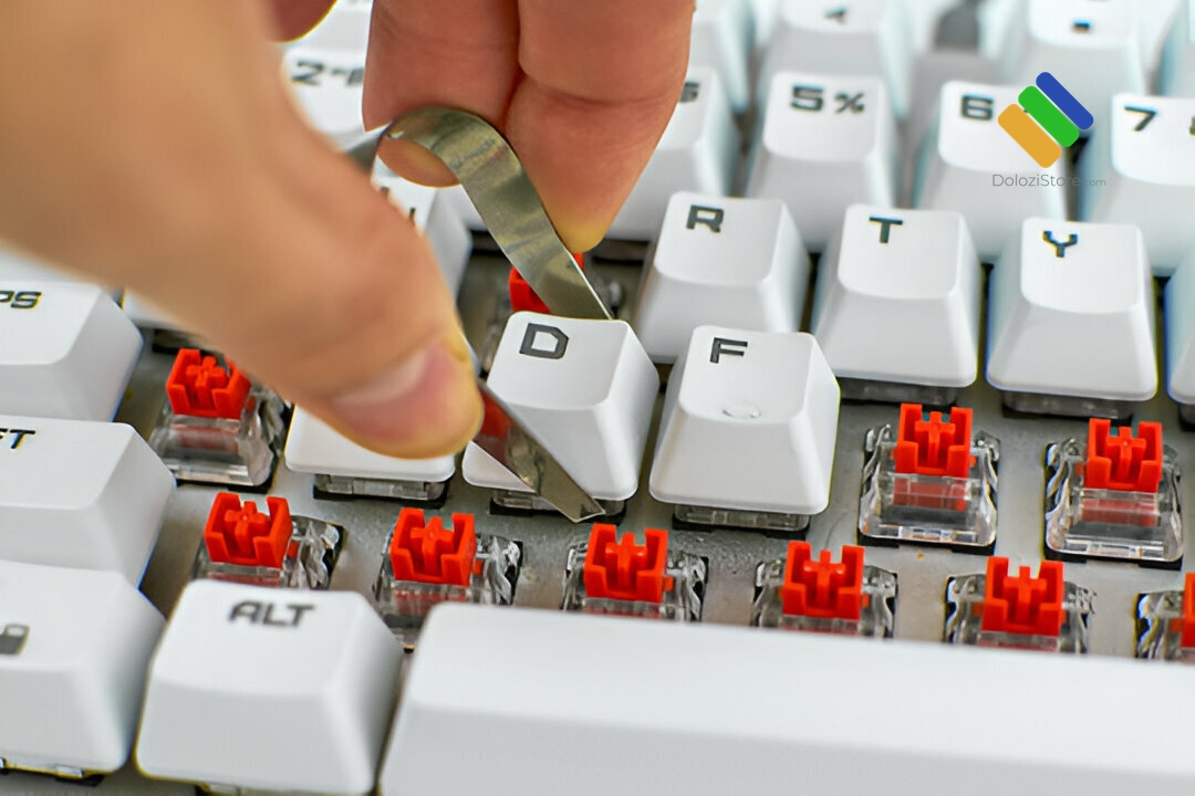 Sửa Phím Cơ Phường Tân Hưng Uy Tín, Giá Rẻ - Lấy Ngay 15p 5 Vệ sinh mạch PCB bàn phím cơ bị vào nước